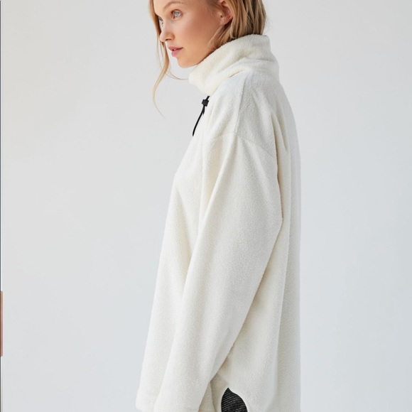 Urban outfitters tori fleece toggle turtleneck - Picture 3 of 6